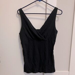 Old Navy Black Maternity Tank Top Women’s Size S in good condition